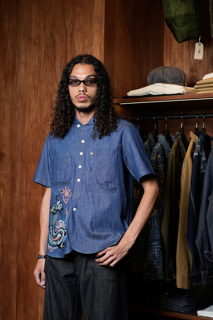 AK/PR/LOT2/SHRT053 Cargo 4-pocket workwear half-sleeve shirt with large embroidered Dragon motif - INDIGO