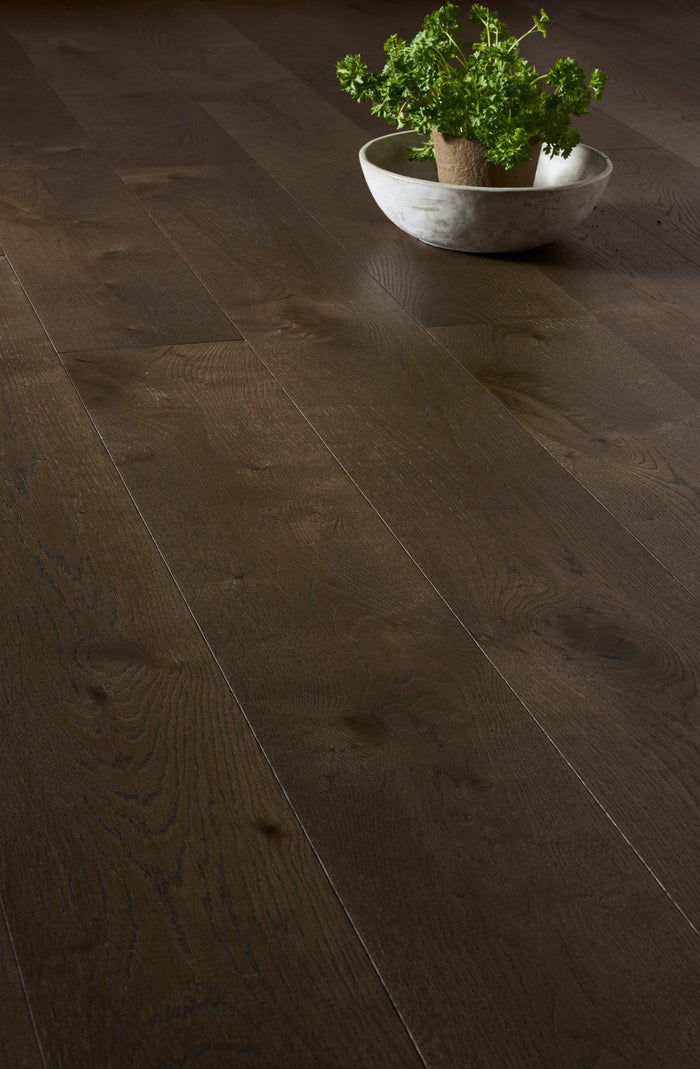 Balmoral Wide Plank Oak Flooring - 240mm – Autumn Brown Oak