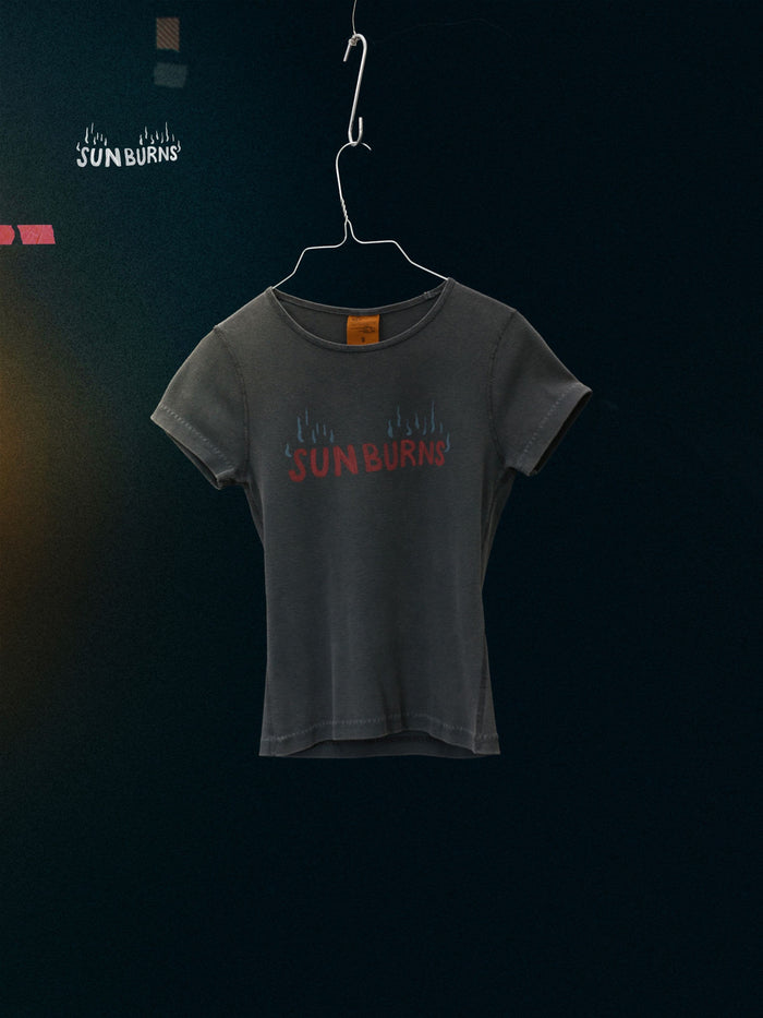 Eve Sunburns T-Shirt - Black