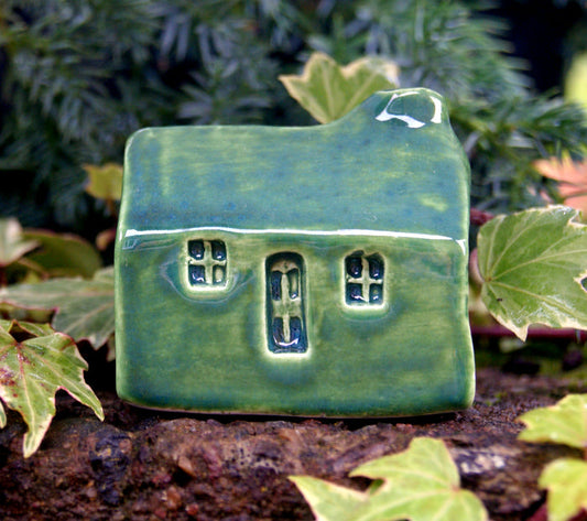 Glenshee Pottery - Wee Bothy with box (Various colours available)