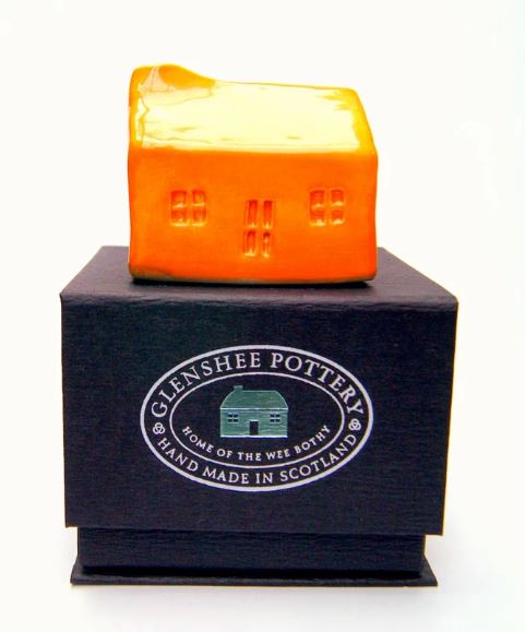 Glenshee Pottery - Wee Bothy with box (Various colours available)