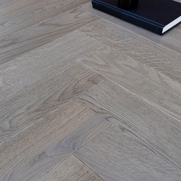 Staki London Herringbone Rustic LED Oil (0.80sqm pack) - Image 2