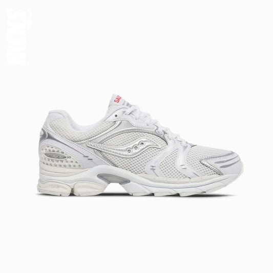 A pair of white Saucony Progrid Triumph 4 replacement shoe laces.