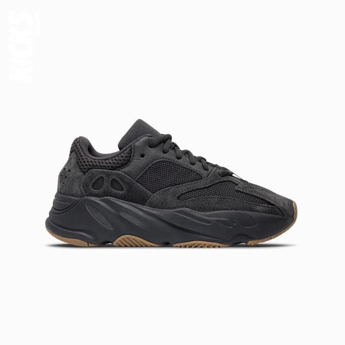 Replacement oval laces for Yeezy 700 Utility Black shoes and sneakers by Kicks Shoelaces