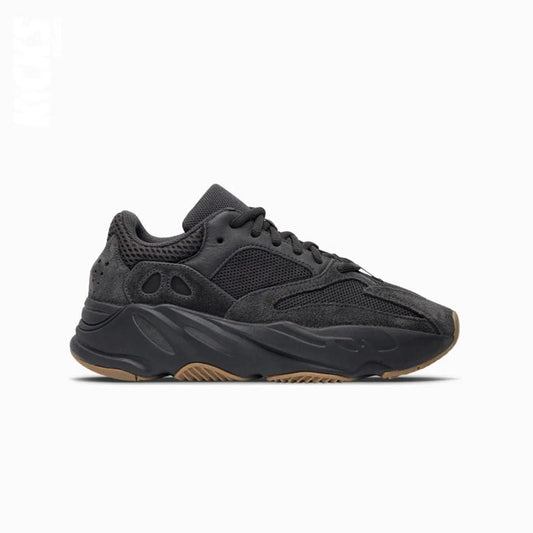 Replacement oval laces for Yeezy 700 Utility Black shoes and sneakers by Kicks Shoelaces