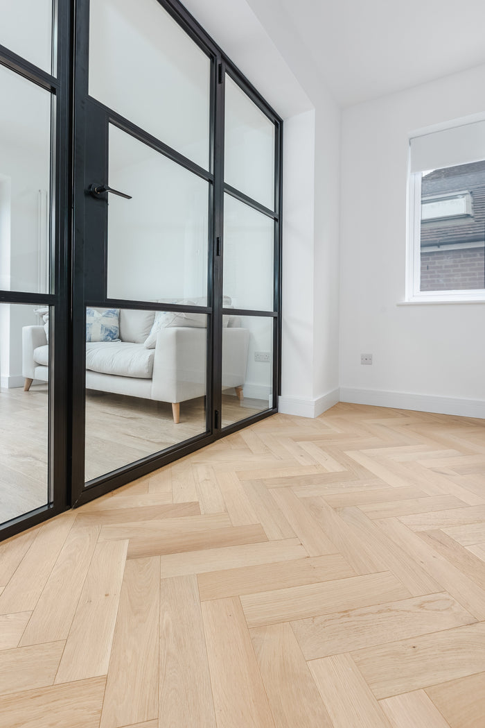 V4 Deco Herringbone Shore Drift Oak flooring — image 3