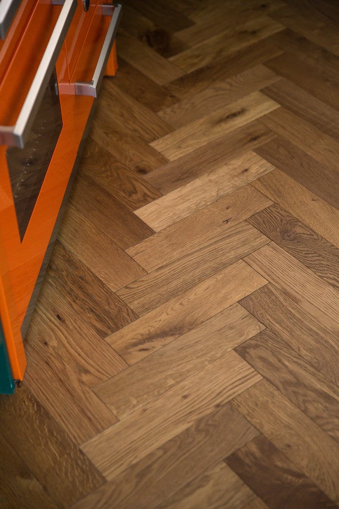 V4 Deco Herringbone Smoked Oak flooring — image 3